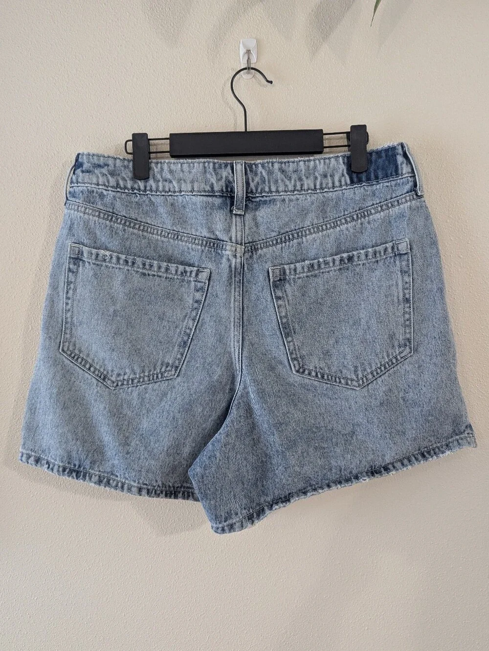 Ultra High Rise 90s Short